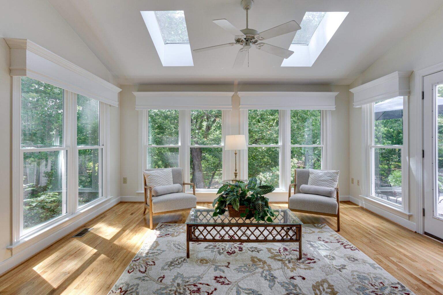 Difference Between Sunrooms And Conservatories Which Is Best In